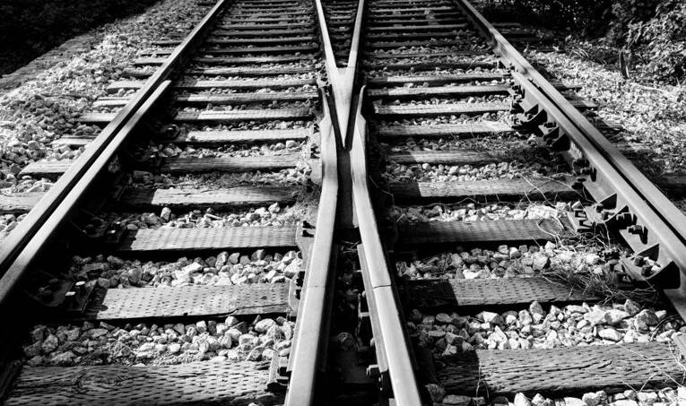 Akcesoria kolejowe – kluczowe elementy efektywnej infrastruktury transportowej